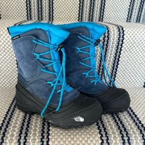 The North Face Alpenglow V Waterproof Little Kid Size 1, unisex